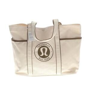 Lululemon Athletica Daily Multi-Pocket Canvas Tote
Bag 20L